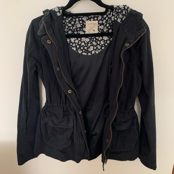 Black spring jacket - Picture 2 of 4